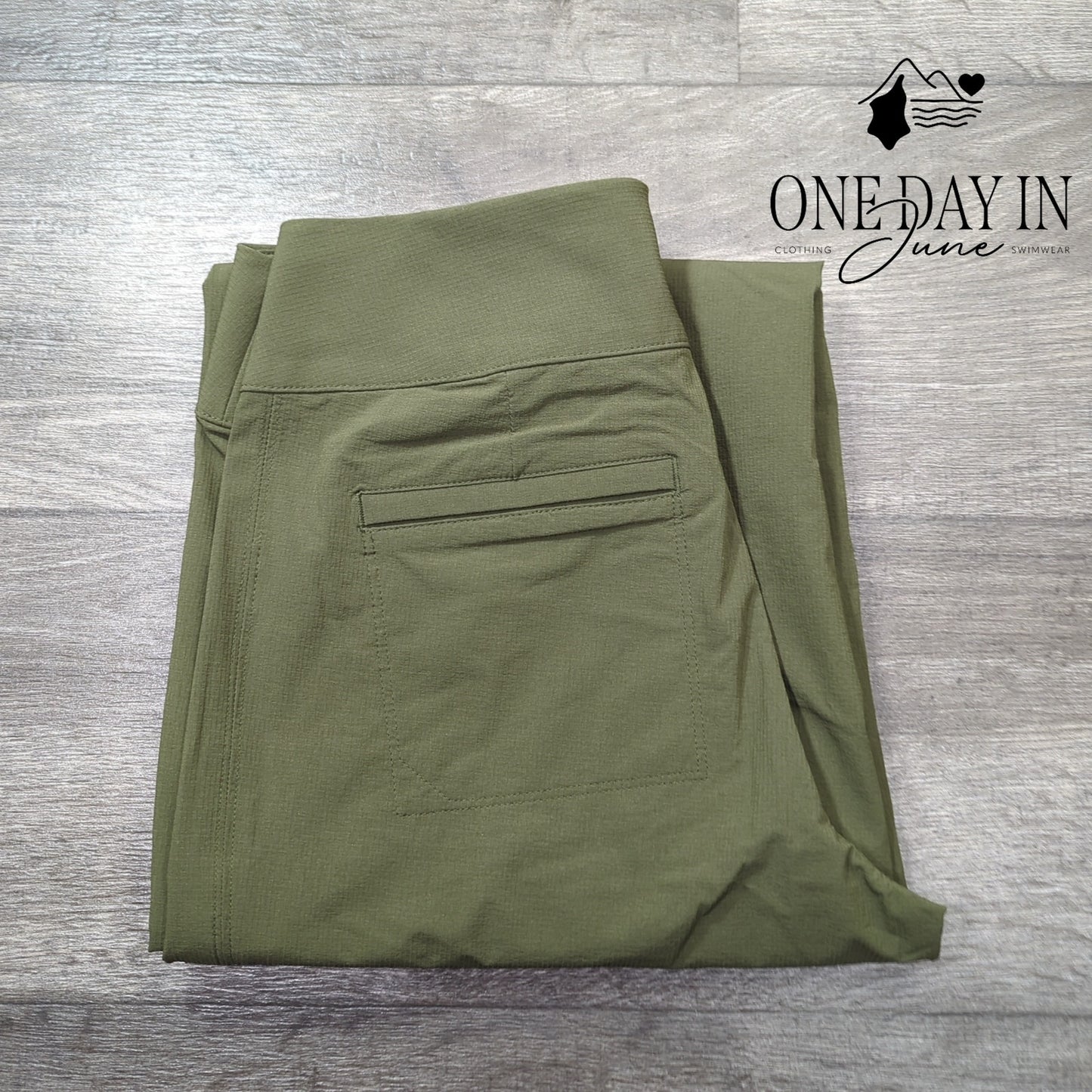 Orvis Pull On Crop Pants Size 4