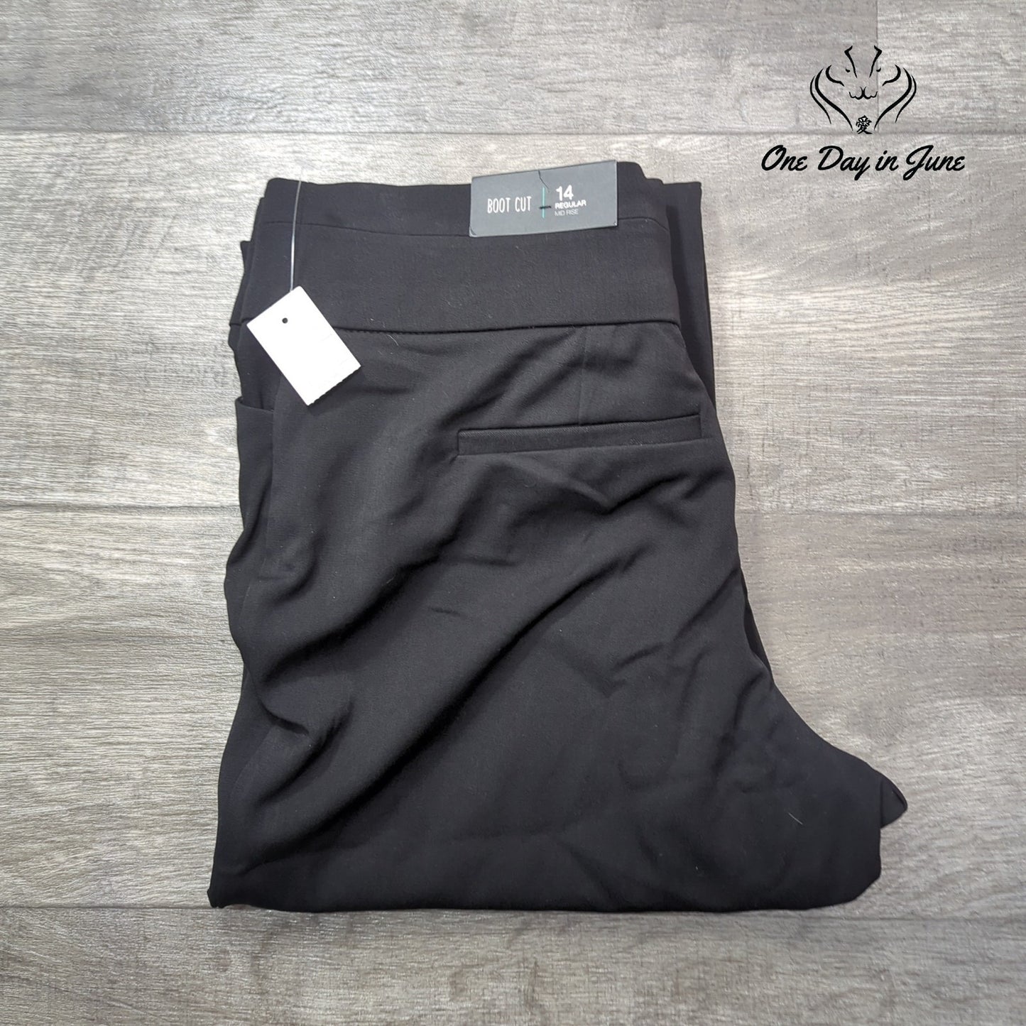 Maurices Mid Rise Boot Cut Pants Size 14