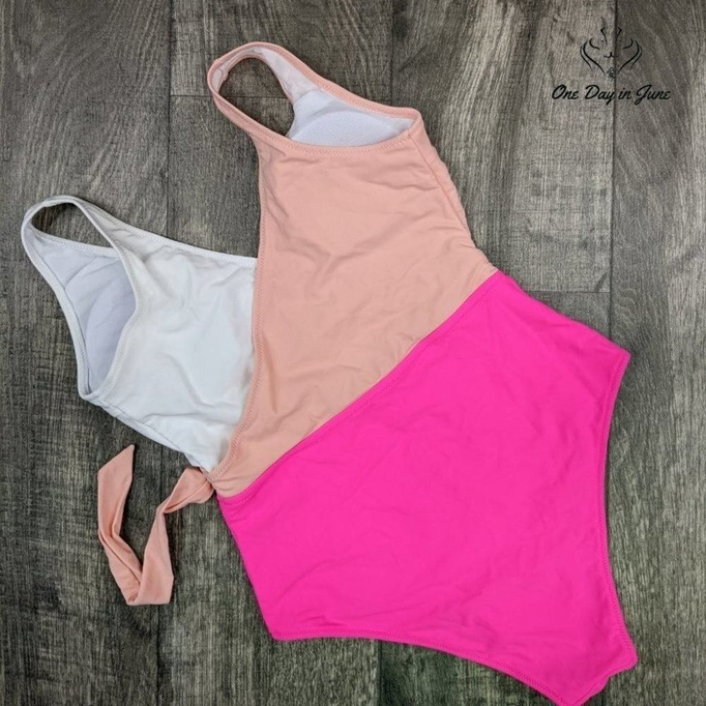 Sweatyrocks V Neck Color Block One Piece Swimsuit Size M