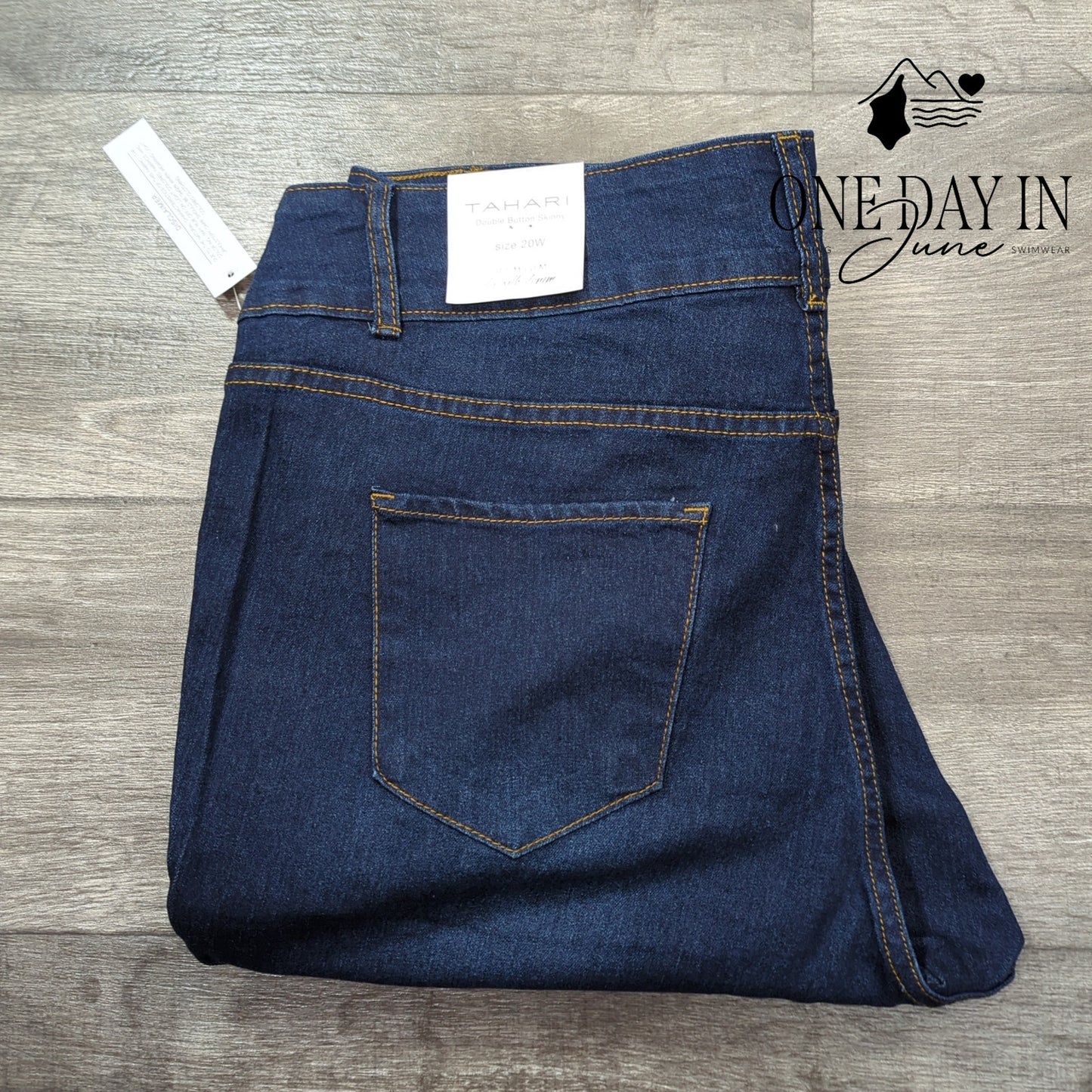 Tahari Plus Size Charlotte Double Button Skinny Jeans Size 20W