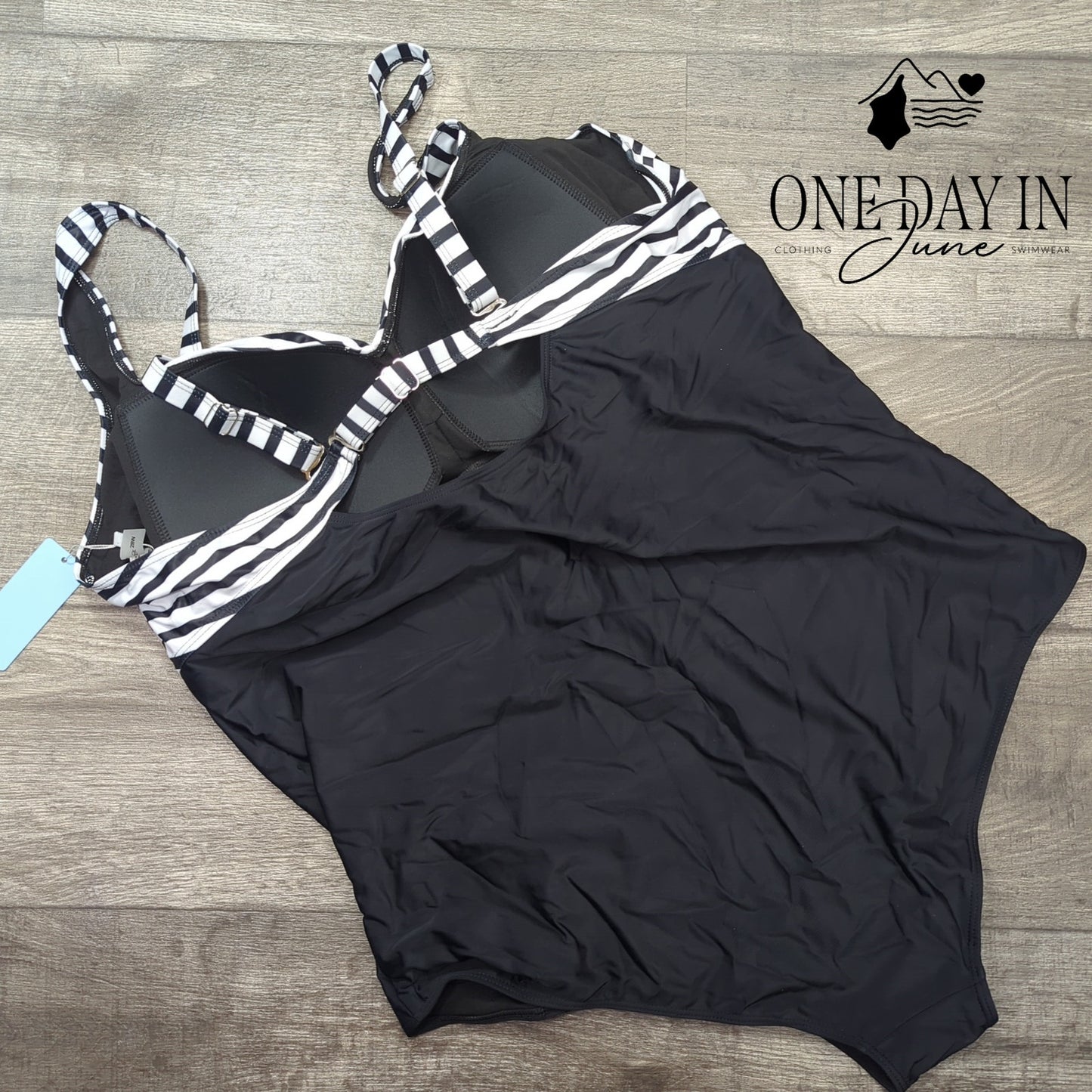 Yonique Plus Size Twist Front One Piece Swimsuit Size 28W