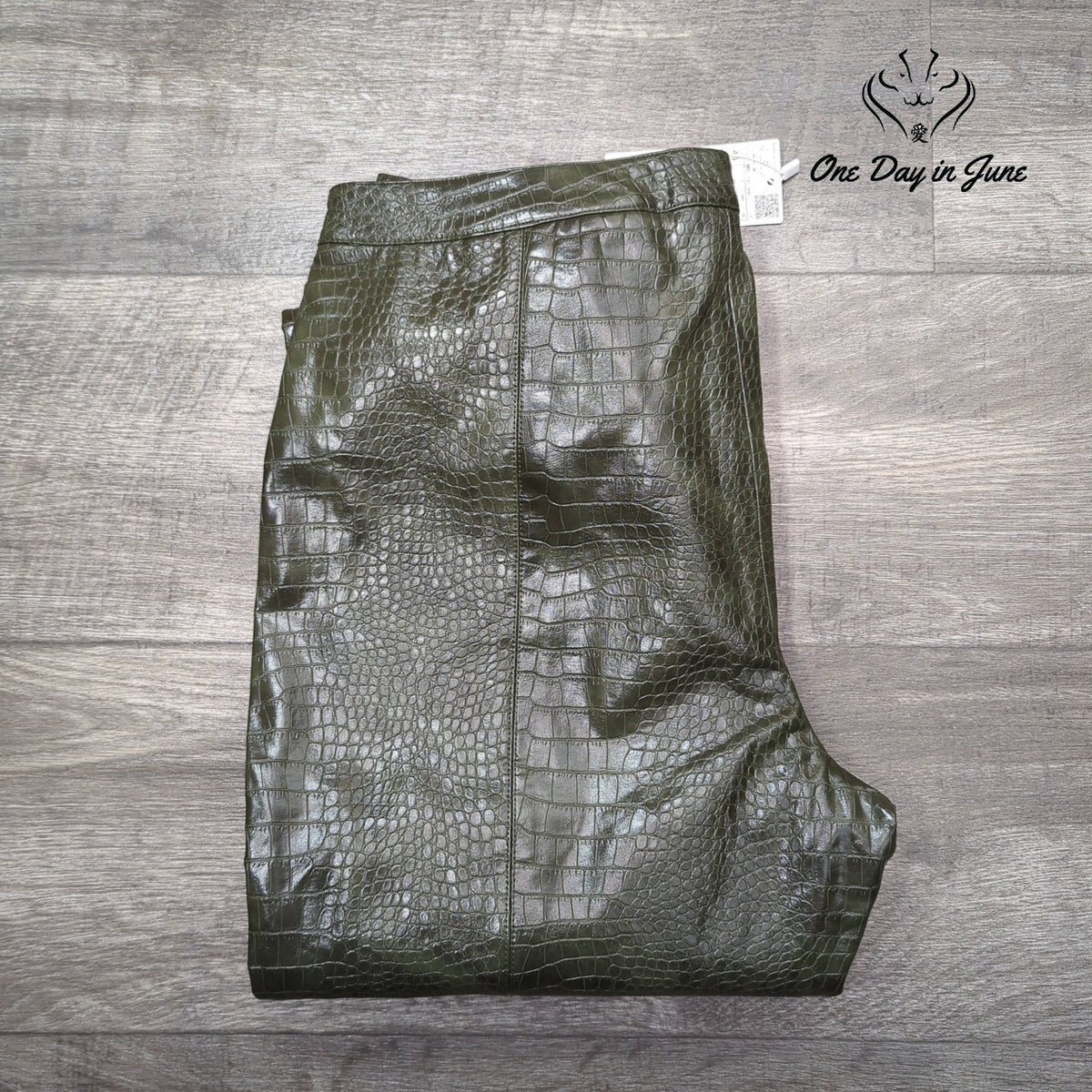 MNG Mango Cassie Faux Croc Leather Straight Leg Pants Olive Green NWT Size 12