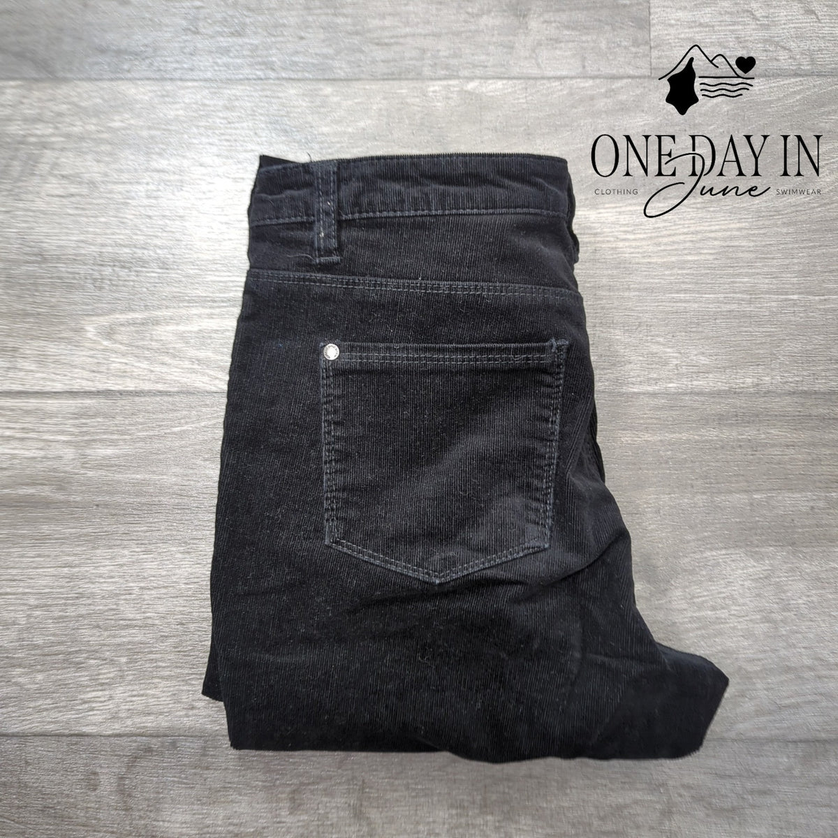 Buffalo David Bitton Supreme Mid Rise Skinny Corduroy Pants Black NWT Size 8