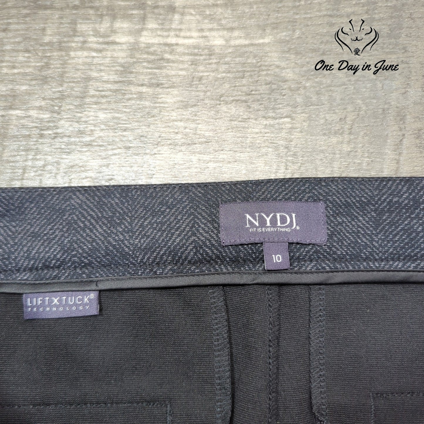 Not Your Daughter's Jeans Lift & Tuck Straight Leg Pants Size 10