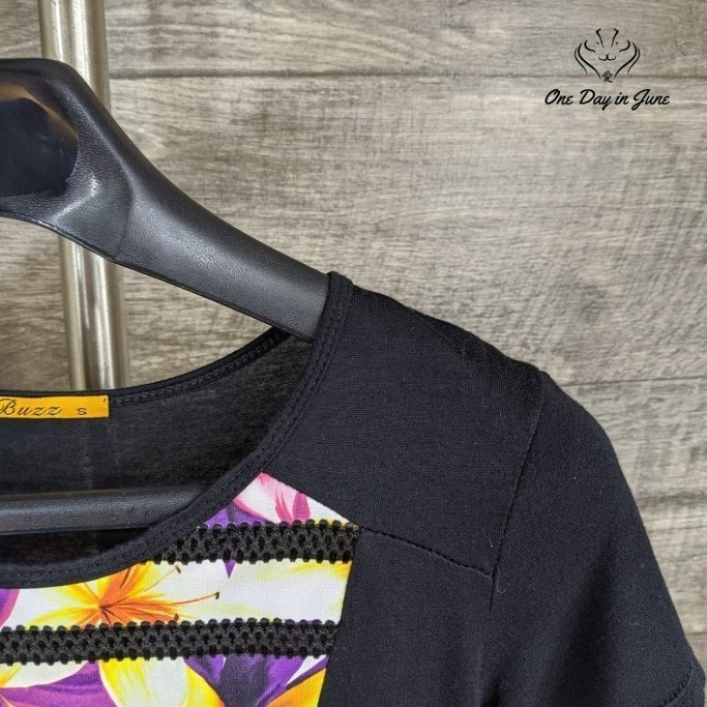 Buzz Short Sleeve Top Size S