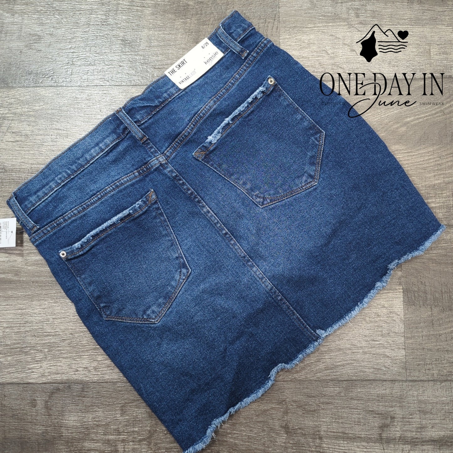 Kensie Jeans Vintage Luxe Denim Skirt Size 8