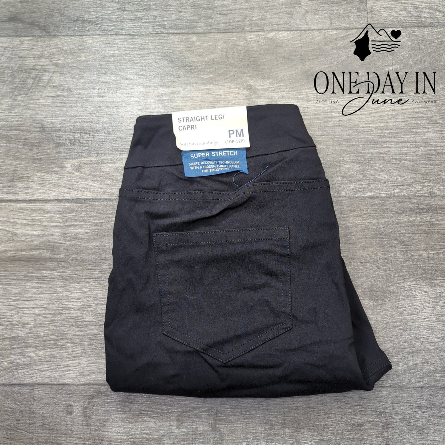 Slim-Sation Petite Straight Leg Capri Pants Size PM