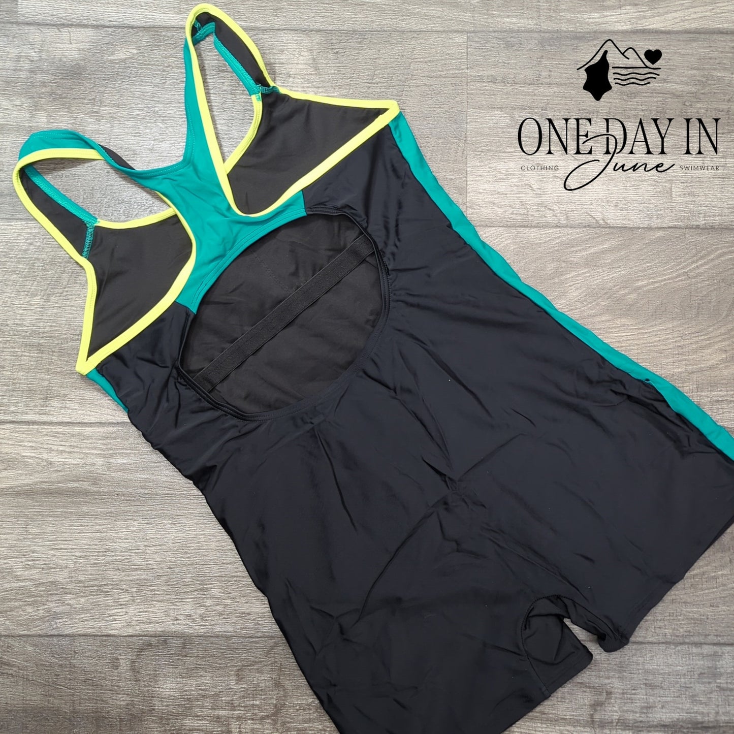 CharmLeaks Boyshort One Piece Swimsuit Size L