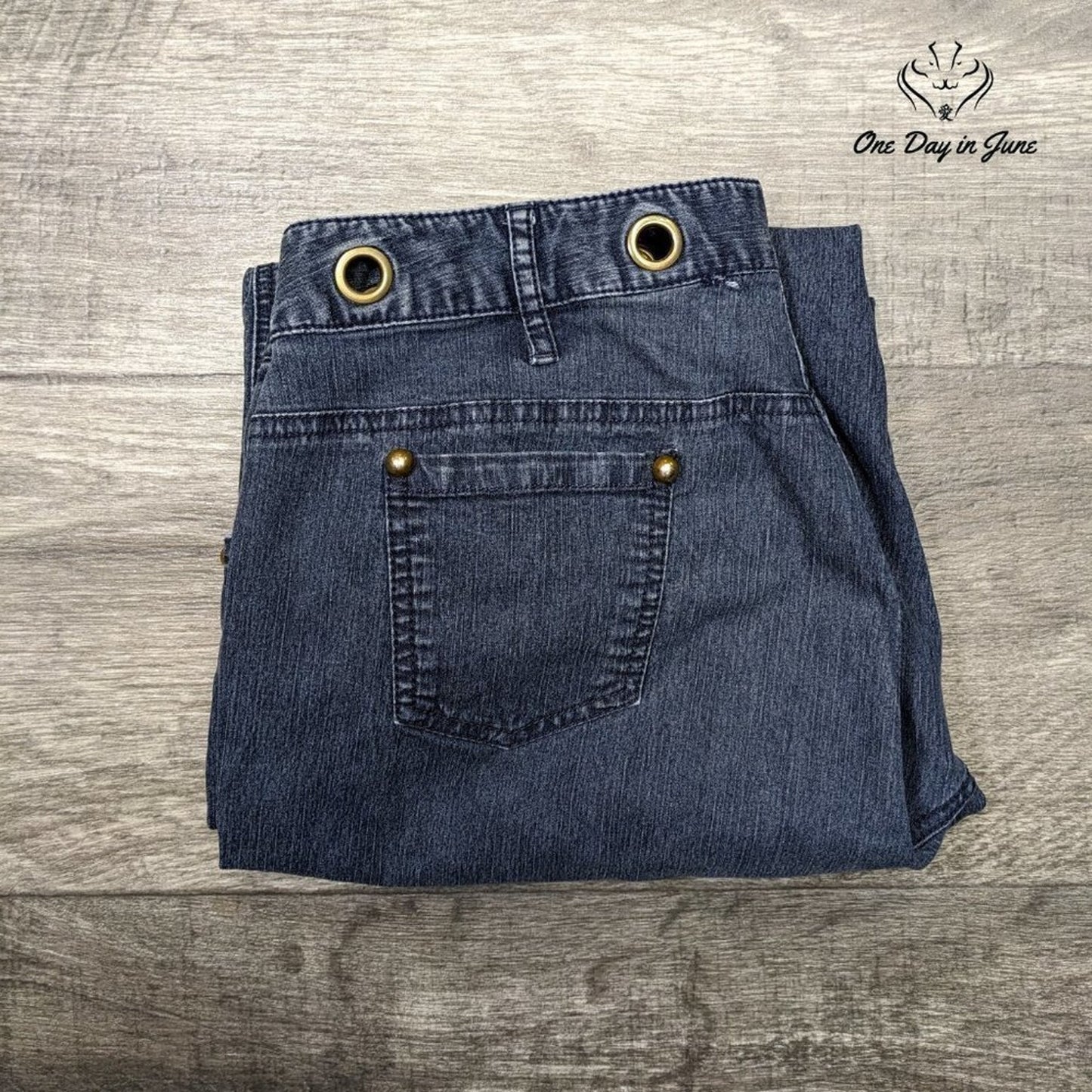 Larry Levine Petite Stretch Capri Jeans Size 6P