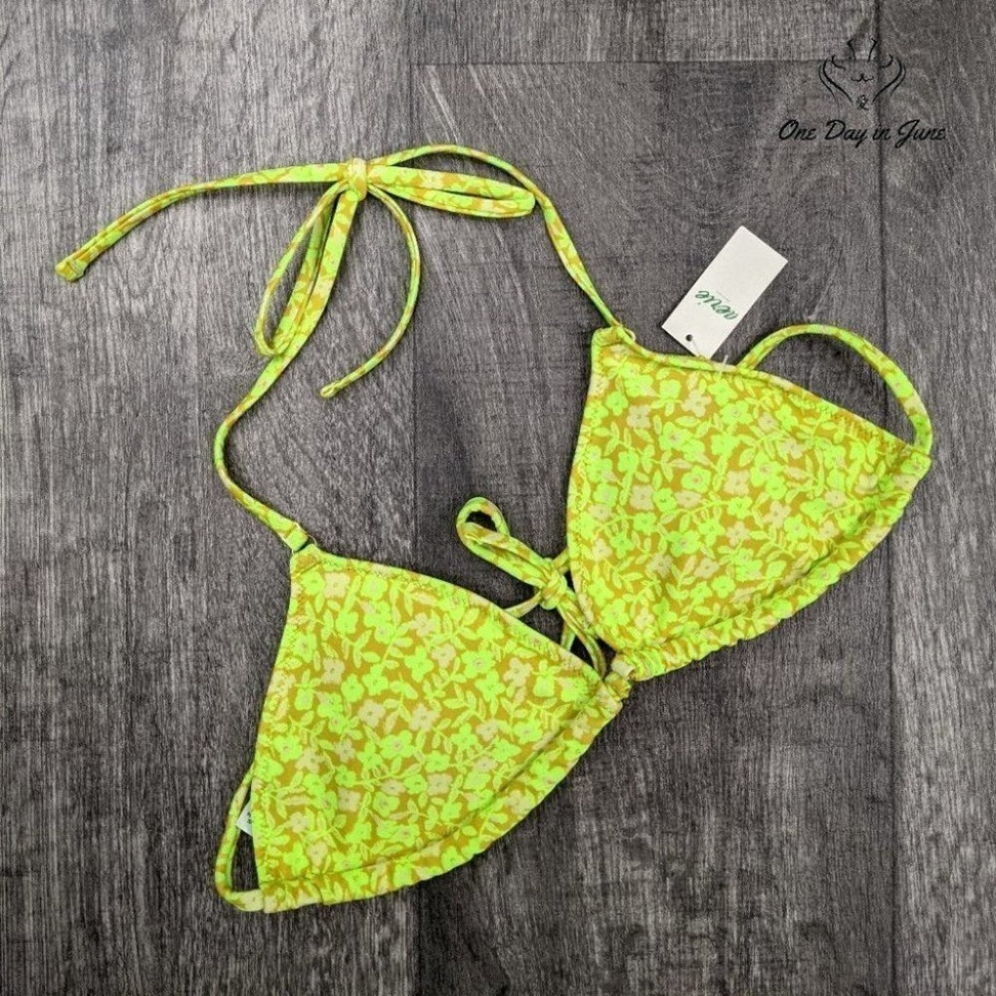 American Eagle Outfitters Aerie Triangle Bikini Top Size S