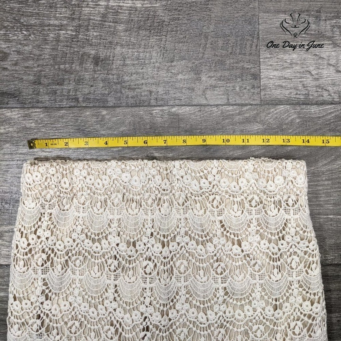 Forever 21 Comfort Waist Crochet Lined Mini Skirt Size M
