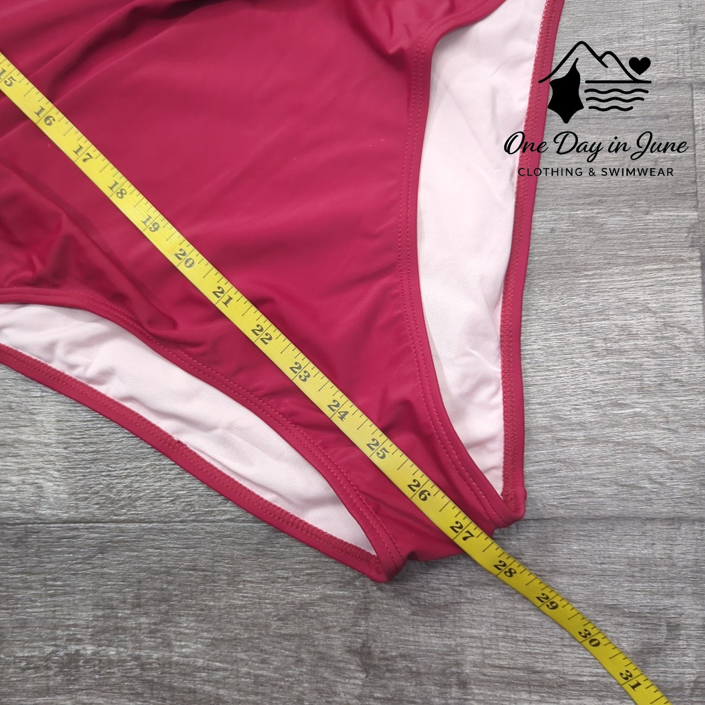Cupshe Cross Front Keyhole One Piece Swimsuit Size L