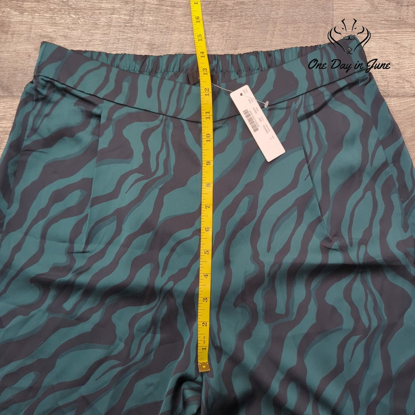 J.Crew Pull On Zebra Stripe Pants Size 4