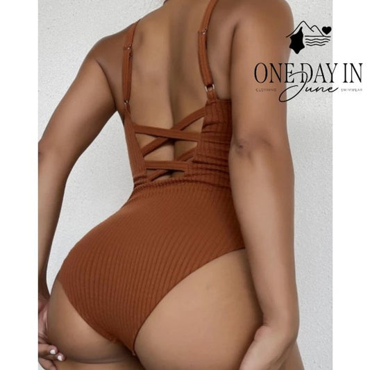 Adisputent Textured Cross Back One Piece Swimsuit Size M