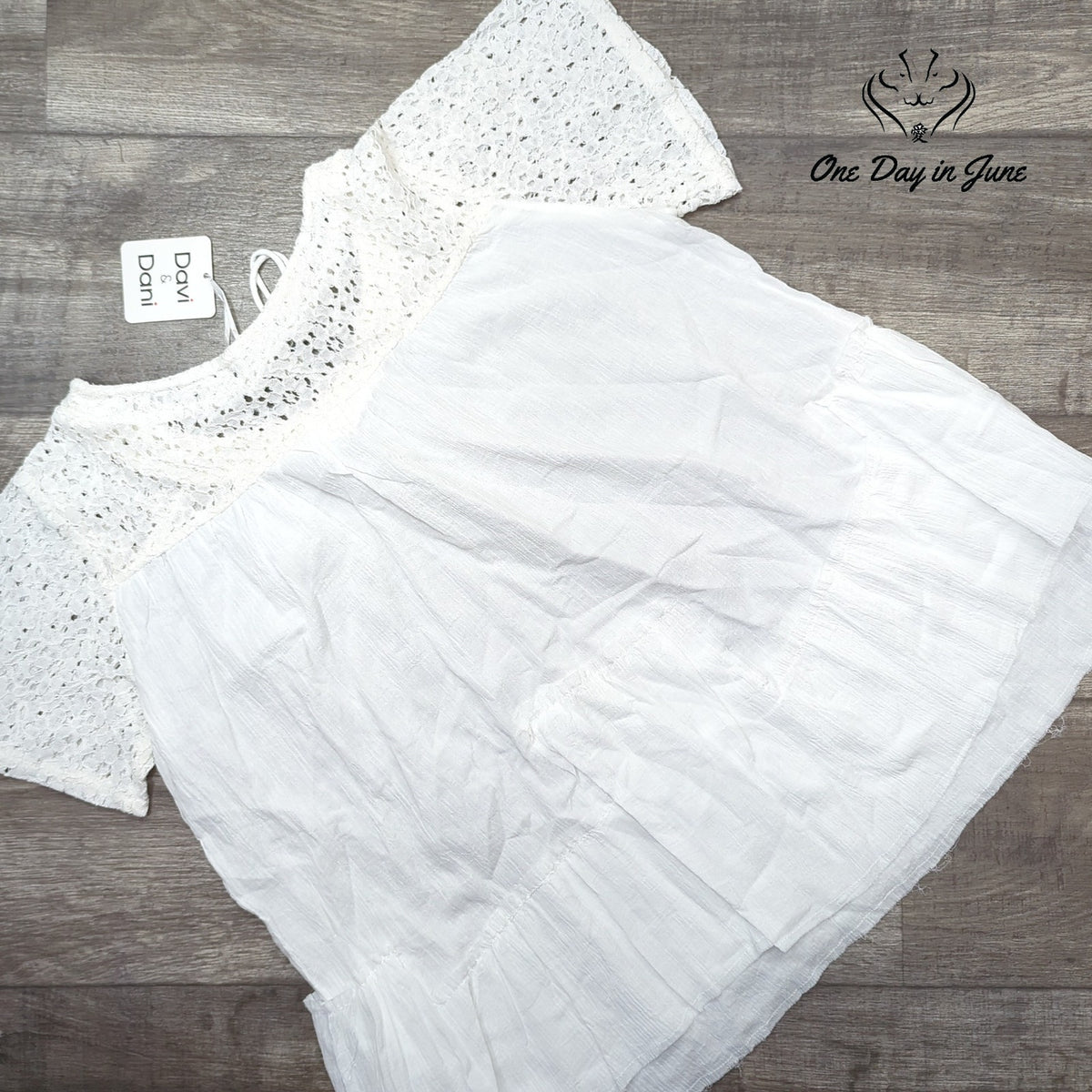 Davi & Dani Lace Crochet Sleeve Blouse White Boho Peasant Top NWT Size S