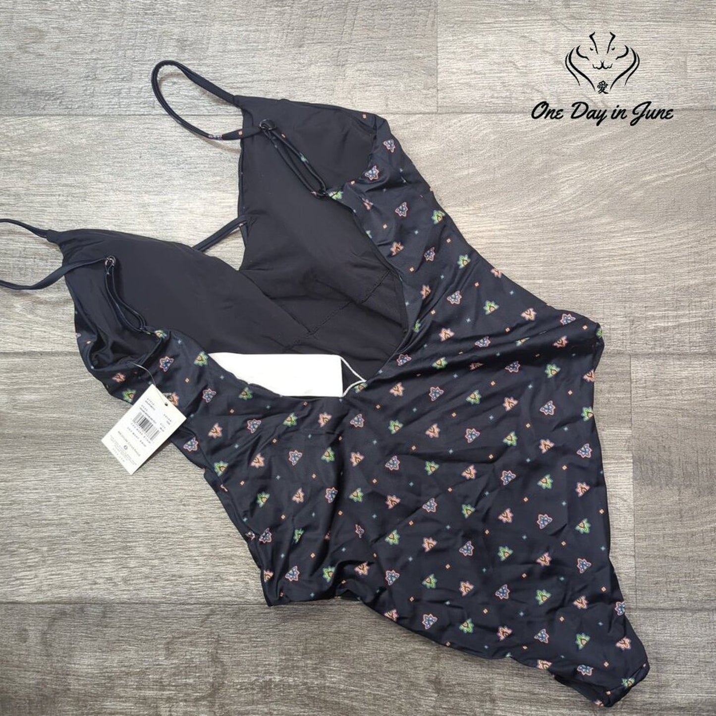 RVCA Foulard Medium Coverage One Piece Swimsuit Size M