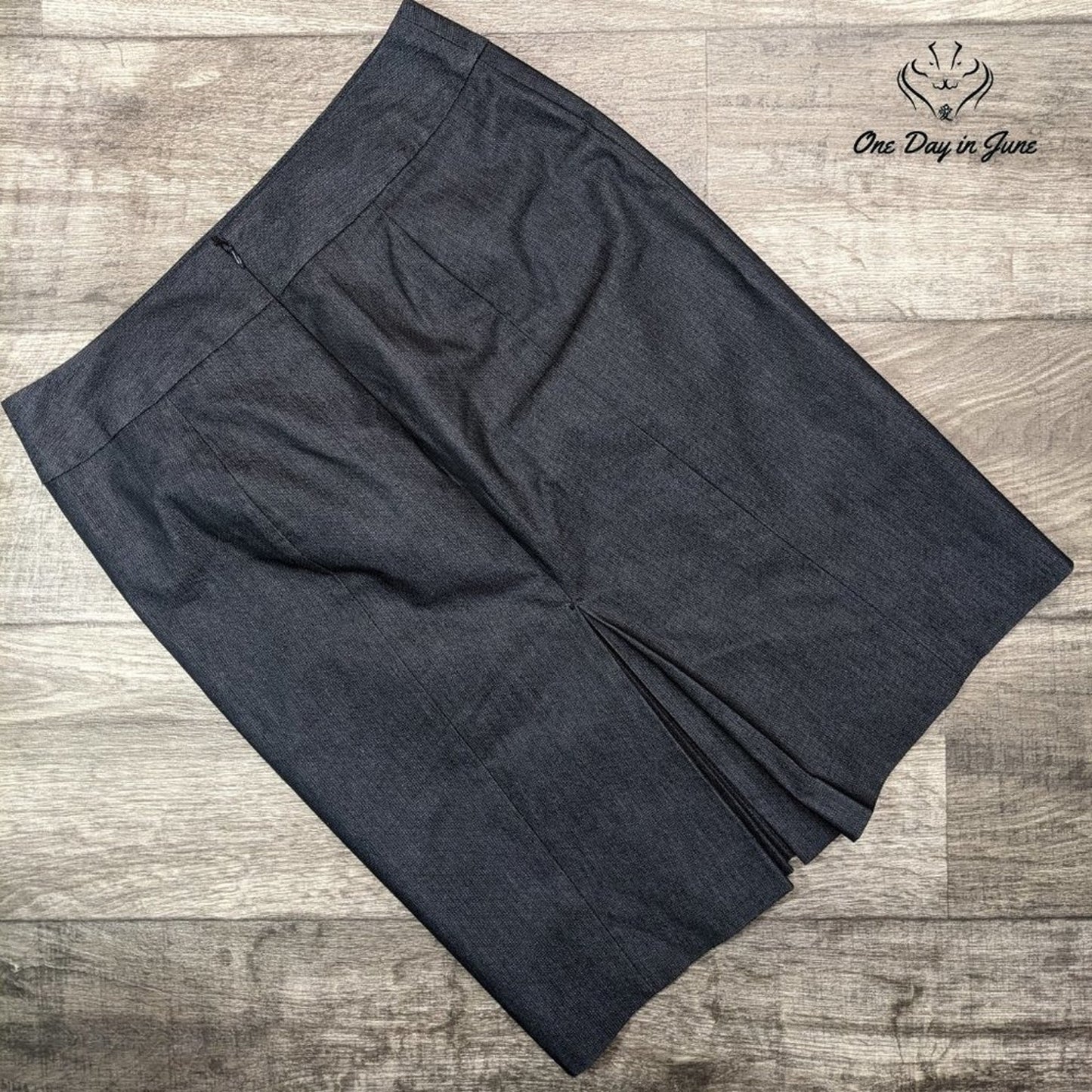 Loft Pocketed Pencil Skirt Size 6
