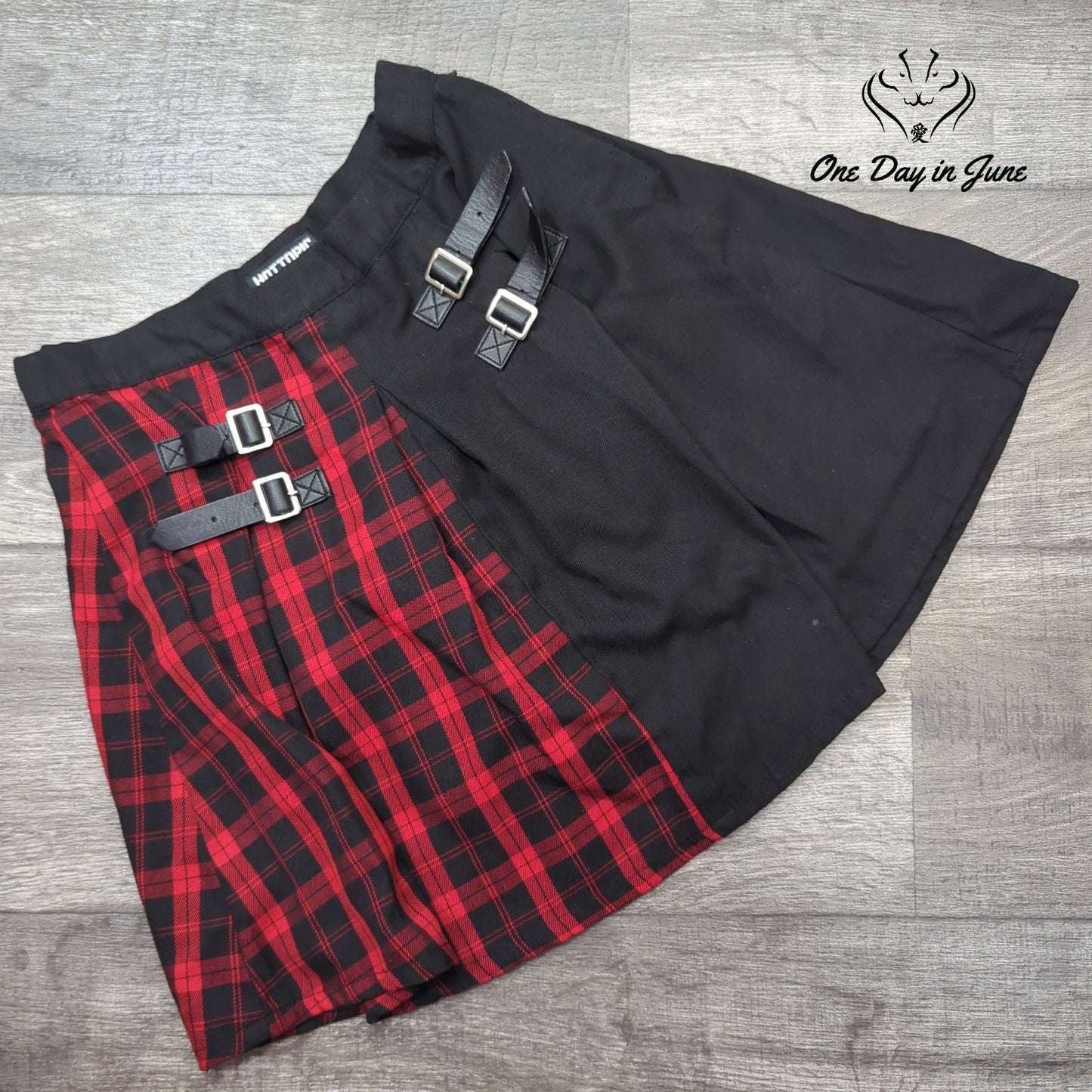 Hot Topic Mini Skirt Size S