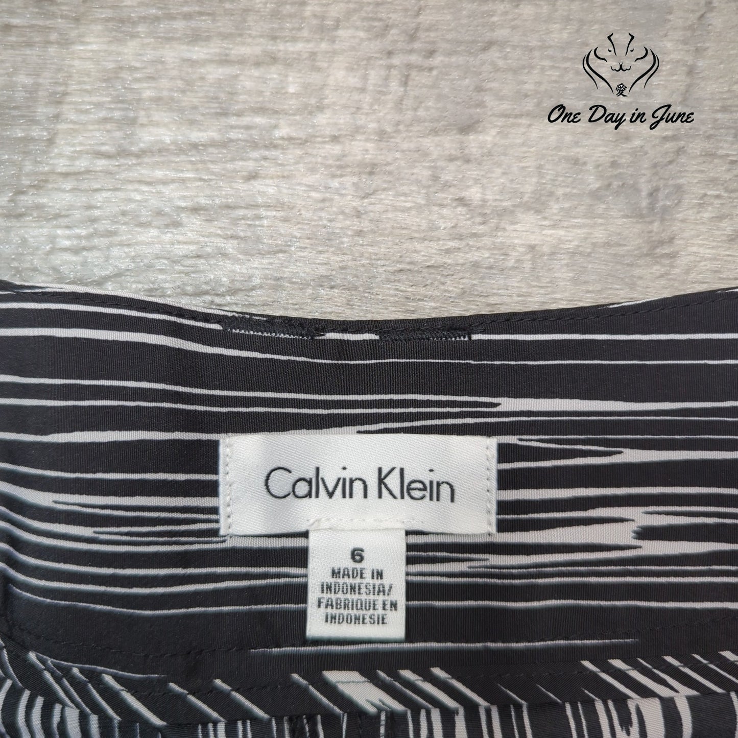 Calvin Klein Light Weight Pants Size 6