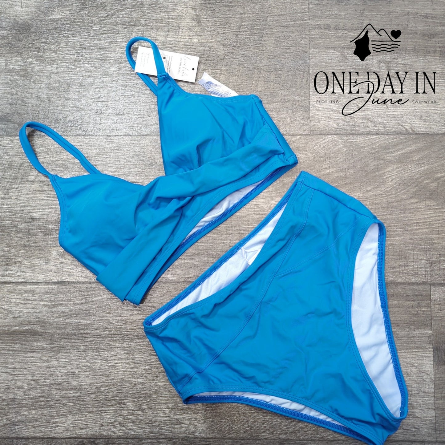 Cupshe Twist Front Bikini Swimsuit Size S