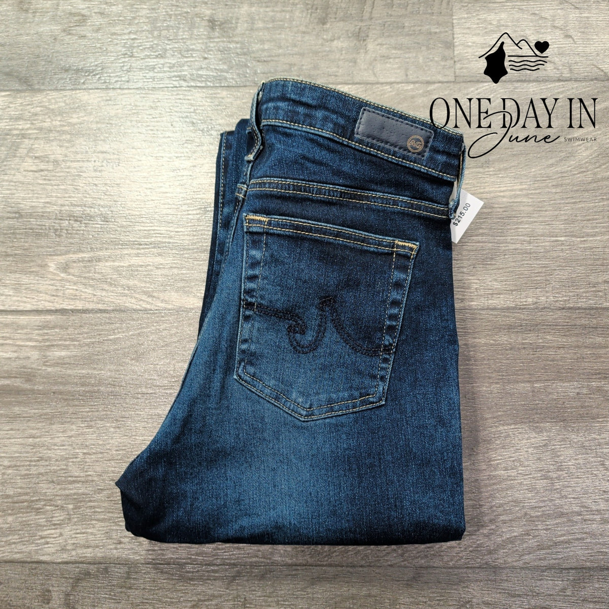 AG Adriano Goldschmied Straight Leg Jeans Dark Wash Blue NWT Size 4 (27)