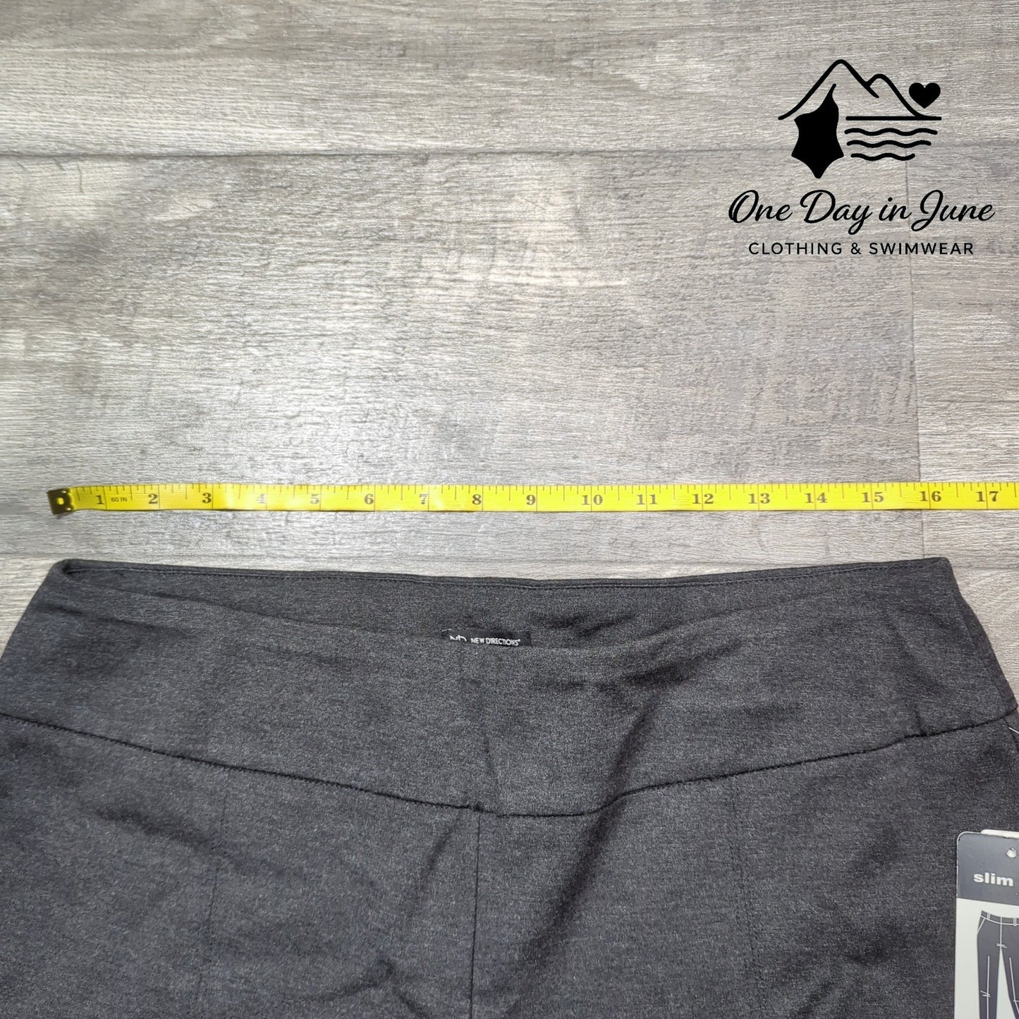 New Direction Slim Leg Pull On Pants Size L
