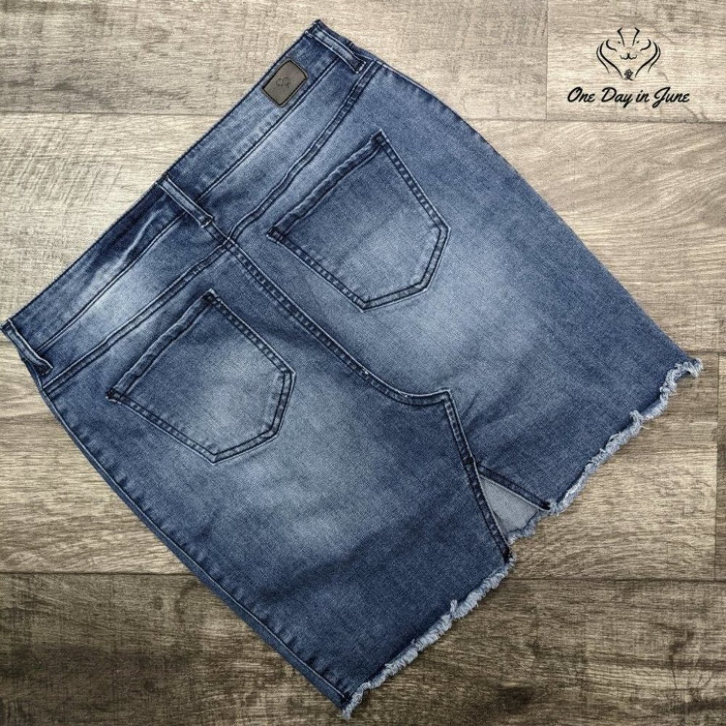 Celebrity Pink Junior's Denim Skirt Size 7