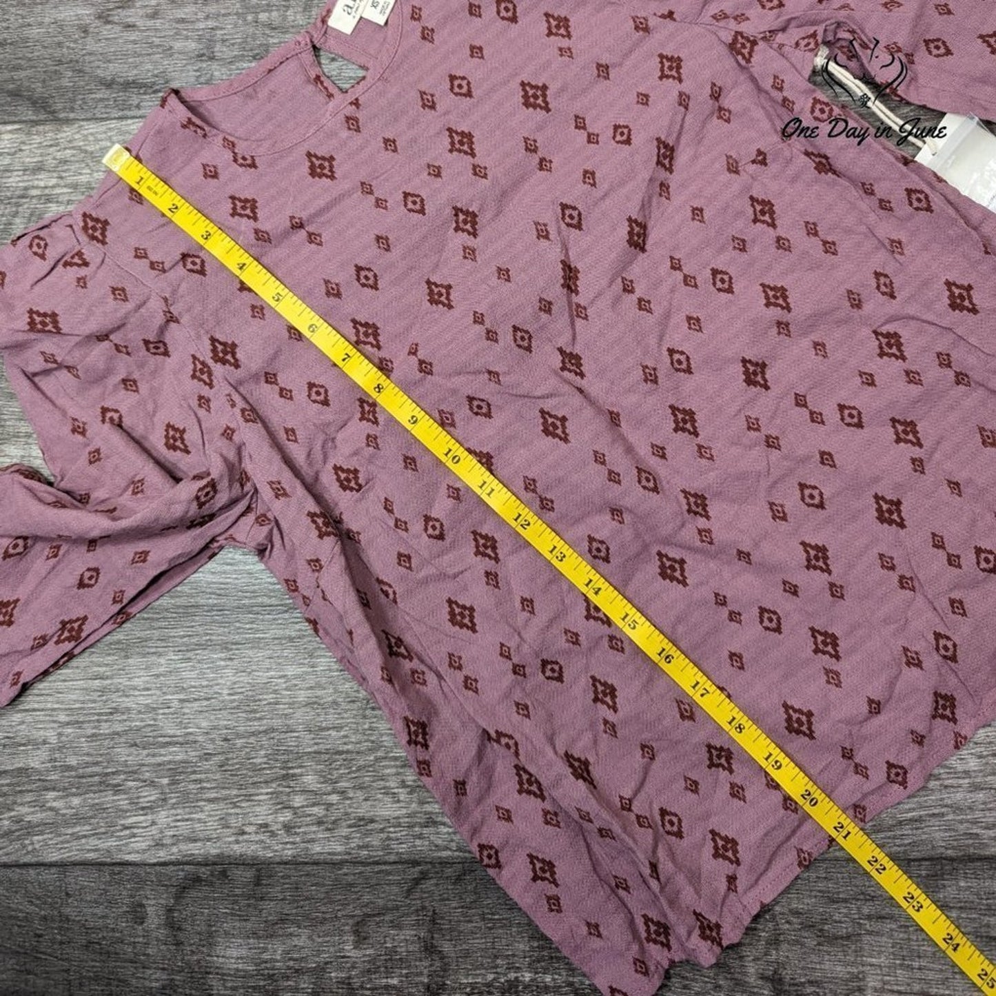 A.n.a Ruffle Shoulder Top Size XS