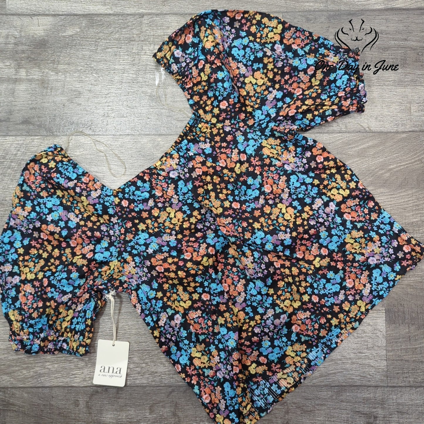 a.n.a Cecile Floral Top Size S