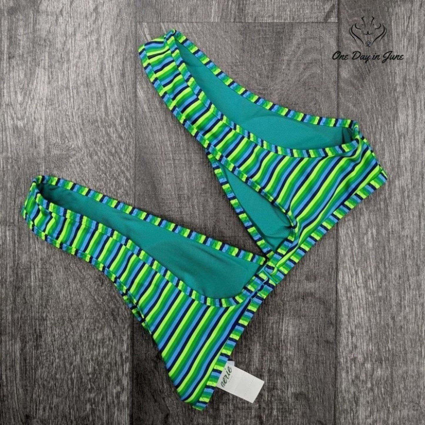 American Eagle Outfitters Aerie Scoop Bikini Top Size S