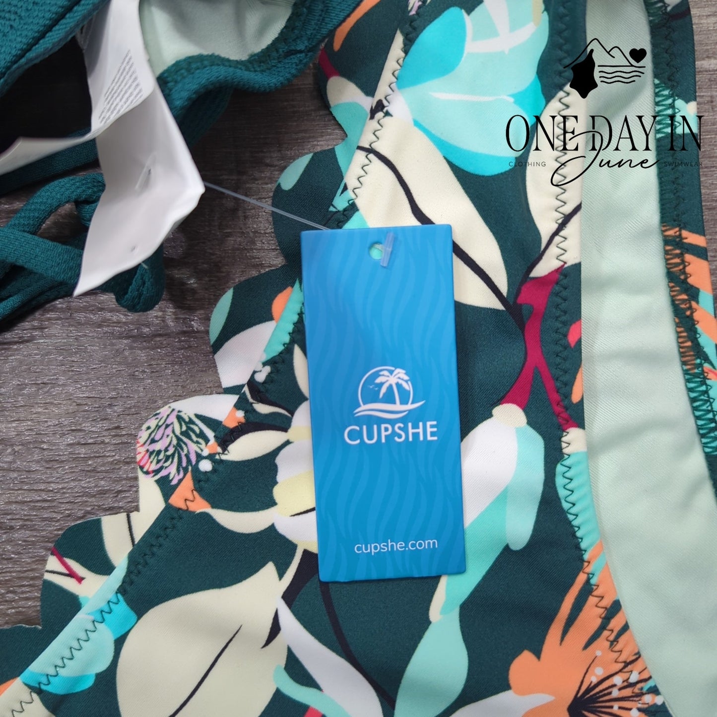 Cupshe Scallop Edge Tie Back Bikini Swimsuit Size M