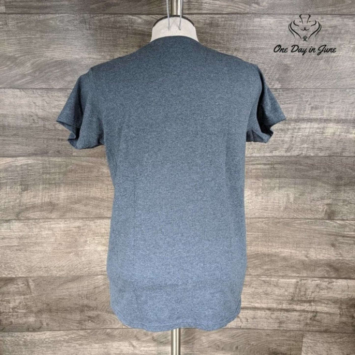 Gildan Drink Wine & Pet Cat Tee