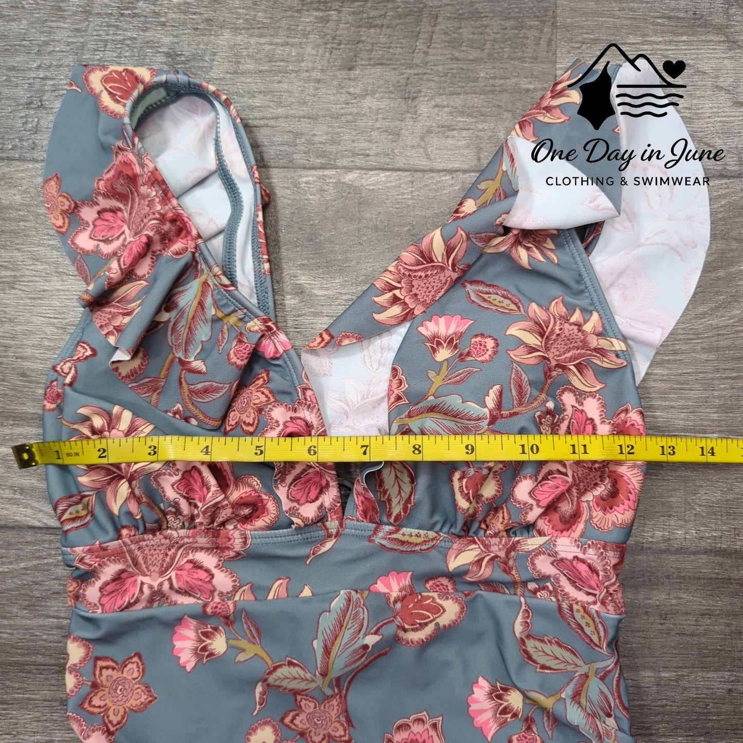 Cupshe Floral Tie Back Ruffle Shoulder One Piece Swimsuit Size M