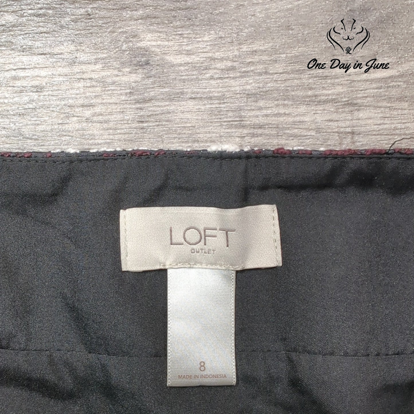 Loft Textured Mini Skirt Size 8