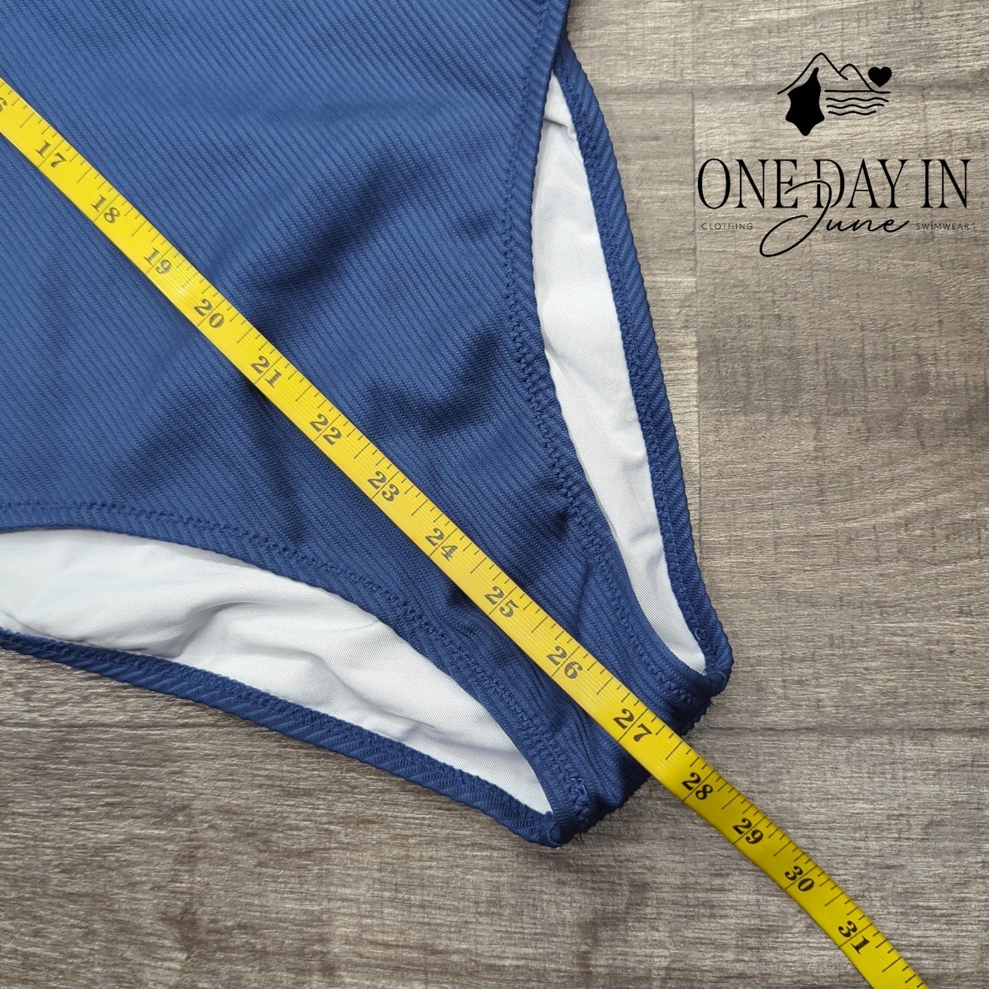 Cupshe Ribbed Lace Up Front One Piece Swimsuit Size M