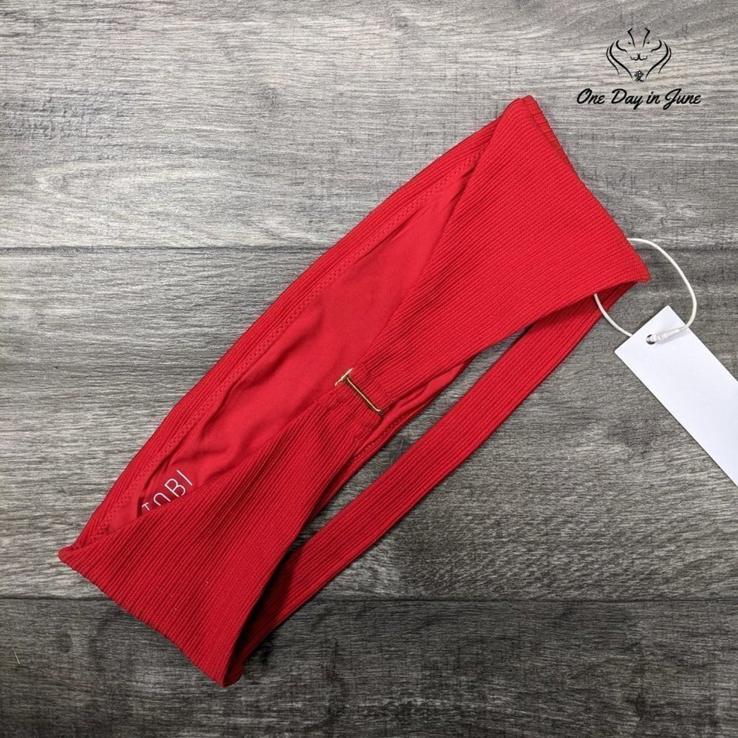 Tobi Textured Bikini Top Swimsuit Size M