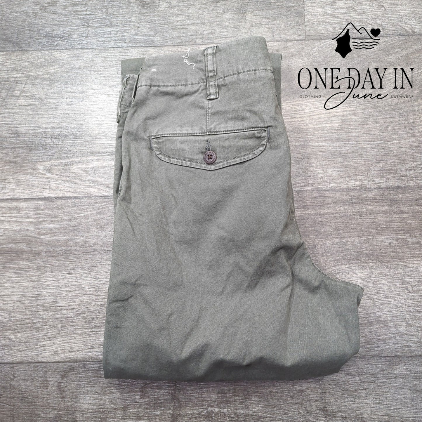 American Eagle Outfitters Straight Leg Jeans Size 30X36