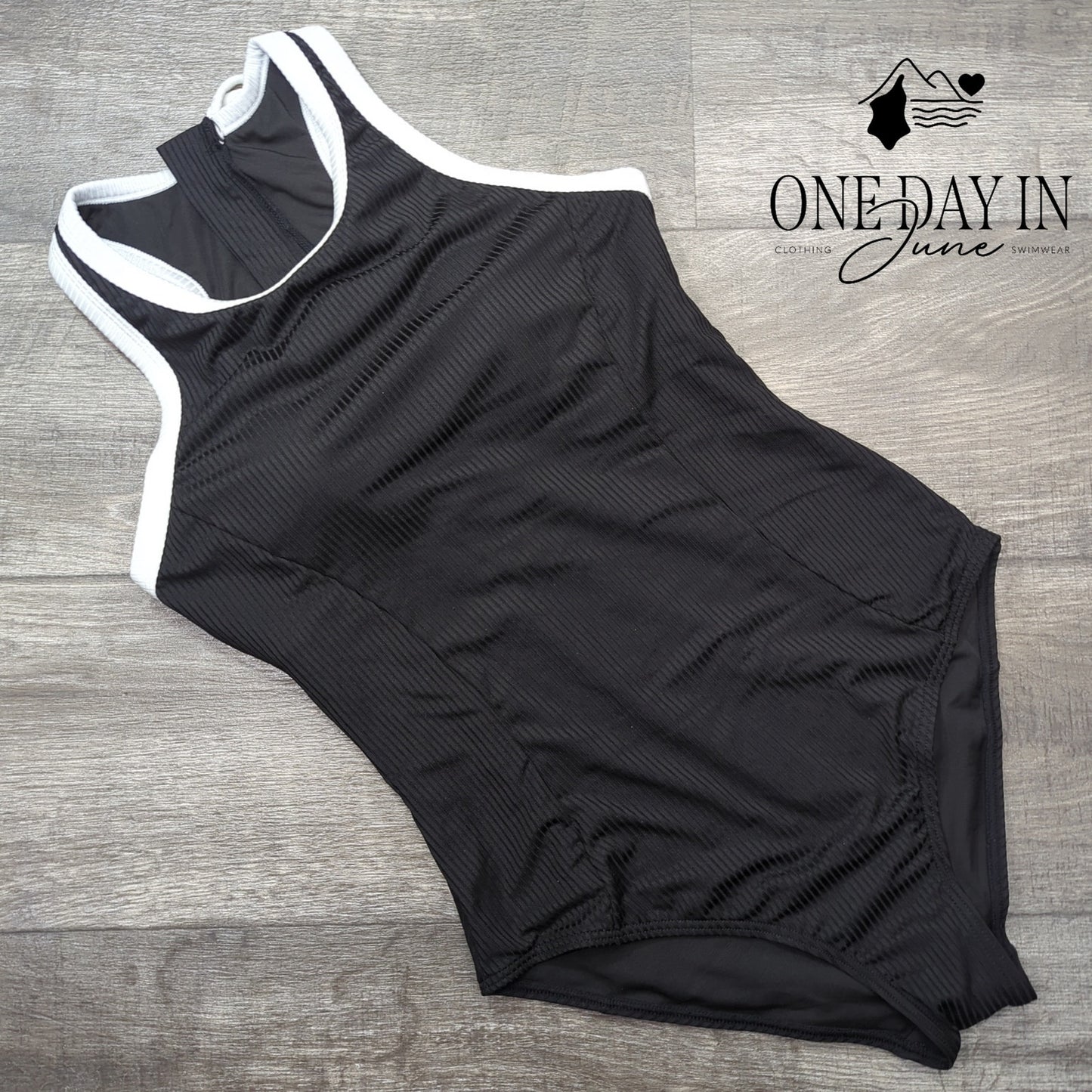 Charmo High Neck Ribbed One Piece Swimsuit Size M