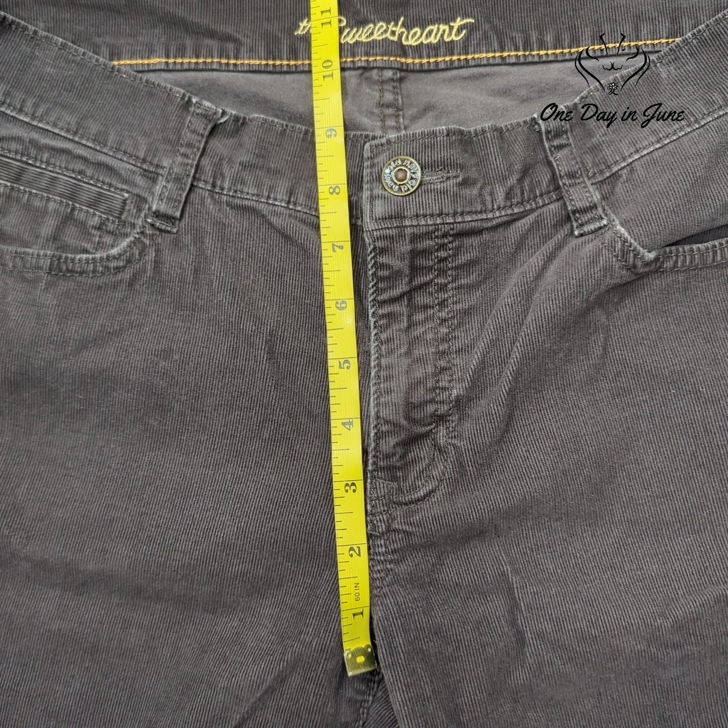Old Navy Sweetheart Straight Leg Jeans Size 8