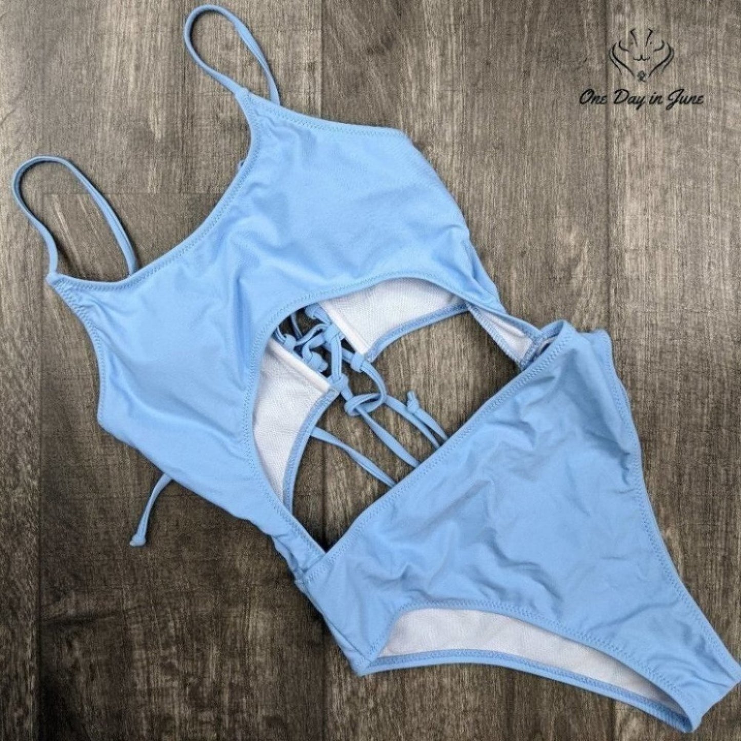 Meyeeka Scoop Neck Cutout One Piece Size S