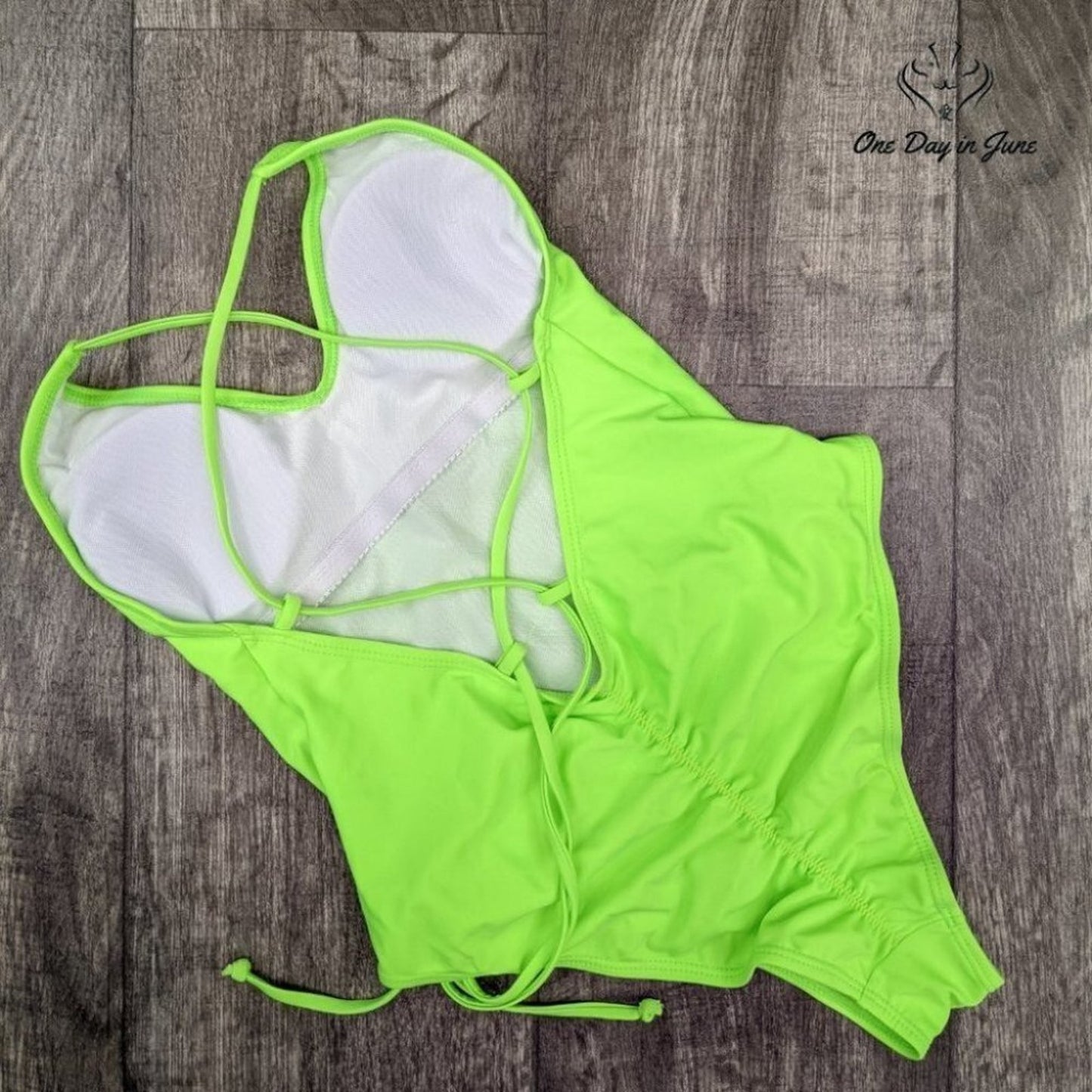 Soly Hux Plunge Neck Cross Back One Piece Swimsuit Size L