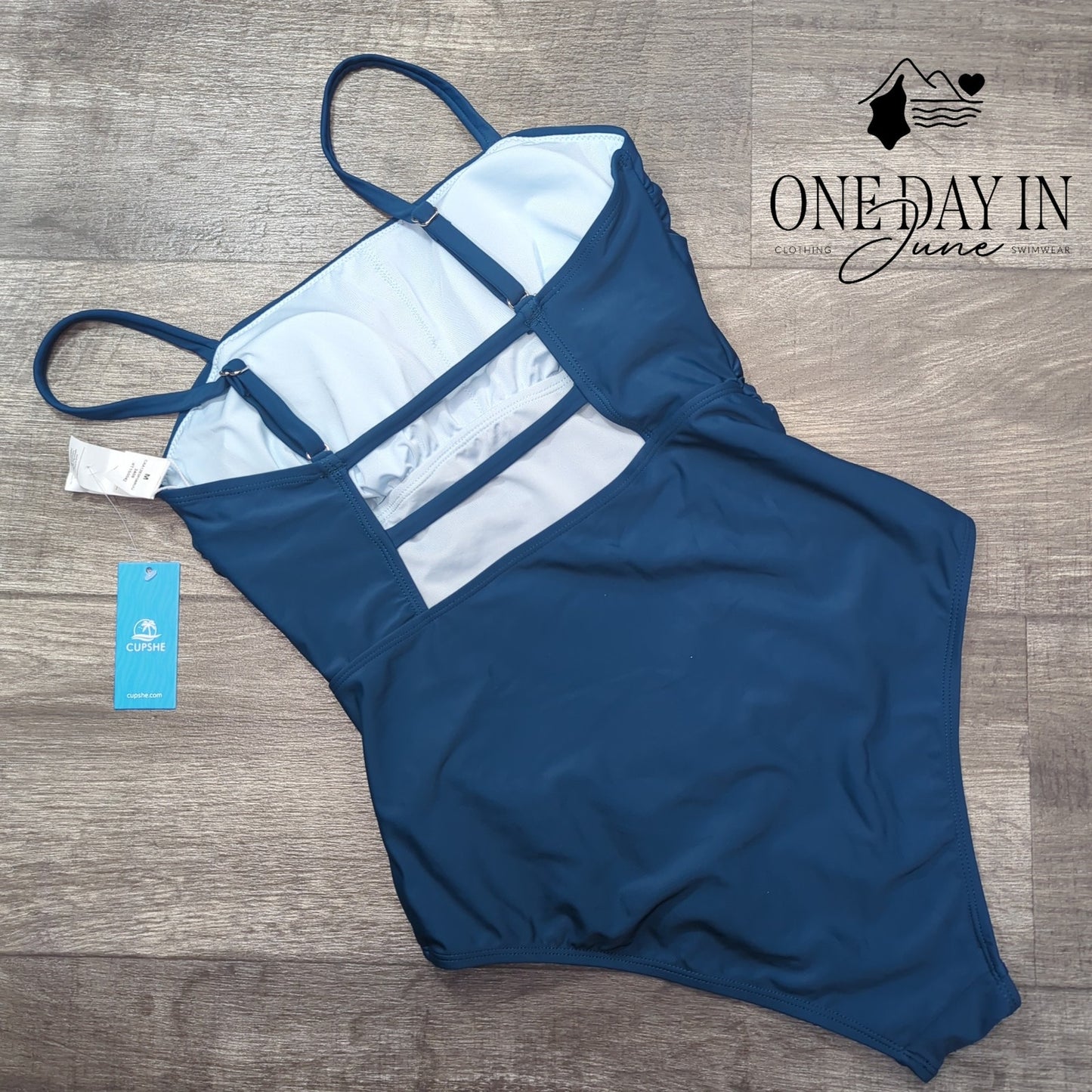Cupshe Straight Neck Tummy Control One Piece Swimsuit Size M