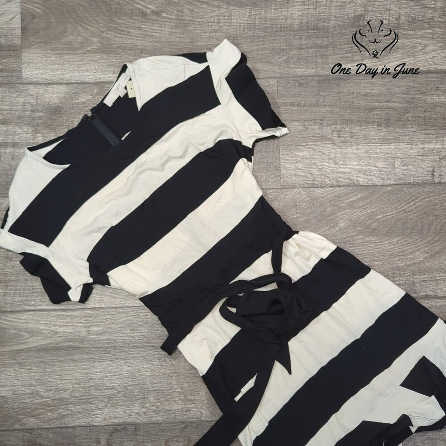 Loft Petite Short Sleeve Striped Mini Dress Size 8P