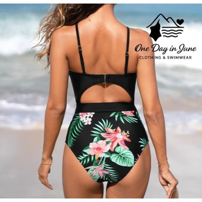Cupshe Cut Out One Piece Swimsuit Size M