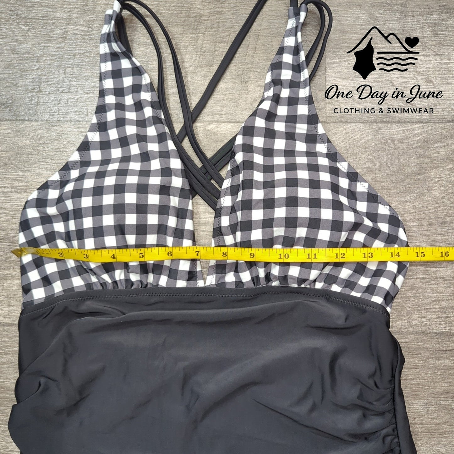 Cupshe V Neck Strappy Back One Piece Swimsuit Size XL