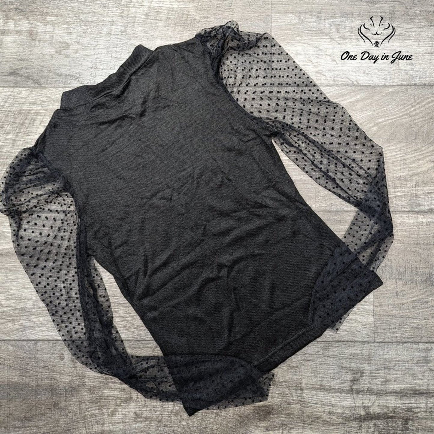 Verdusa Mesh Sleeve Top Size S