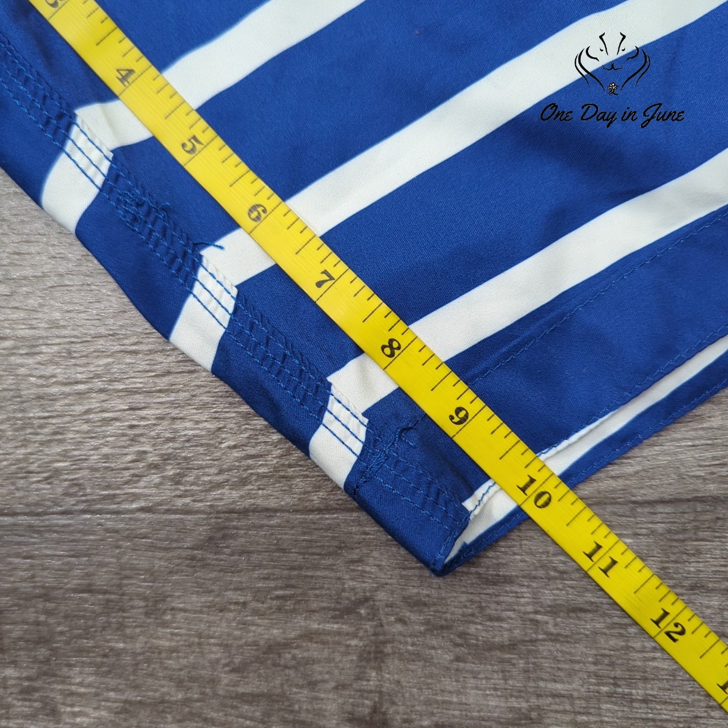 Old Navy 10" Board Shorts Size XXL