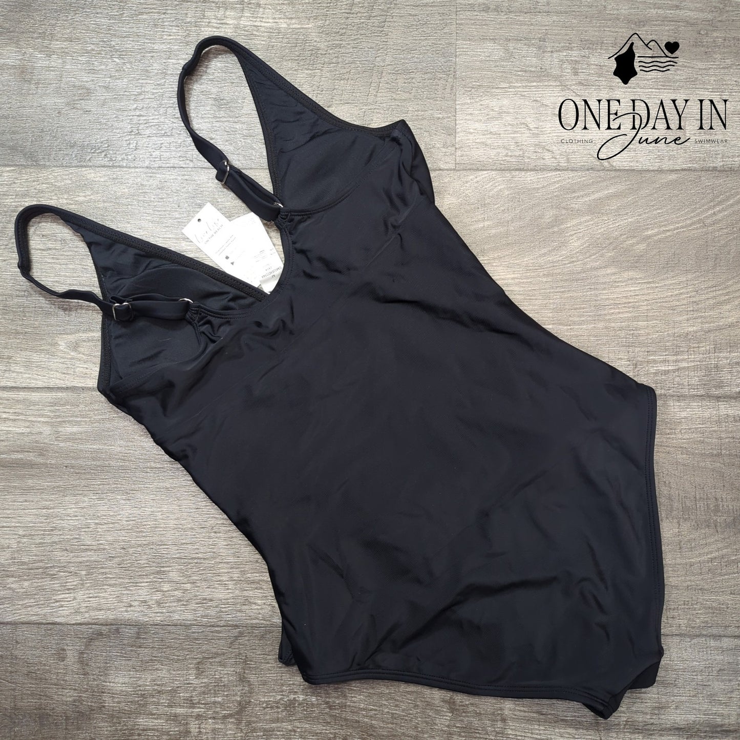 Cupshe V Neck Tummy Control One Piece Swimsuit Size M