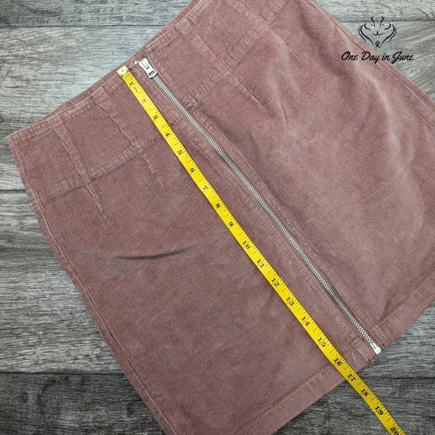 Wild Fable Zip Front Corduroy Skirt Size 4