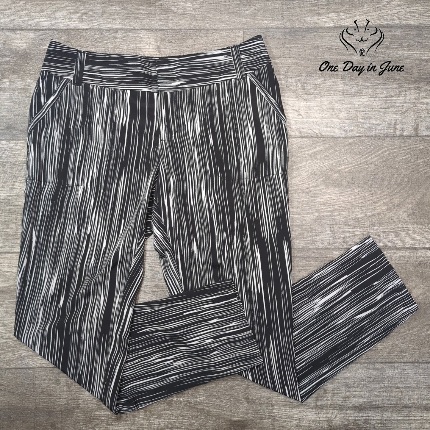 Calvin Klein Light Weight Pants Size 6